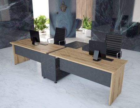 Minimal tasarımlı ofis çalışma masası.